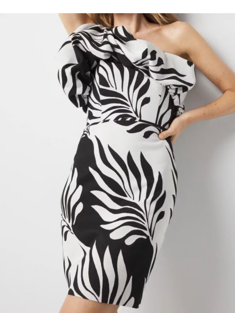 White House Black Market . One-Shoulder Black & White Leaf-Print Dress